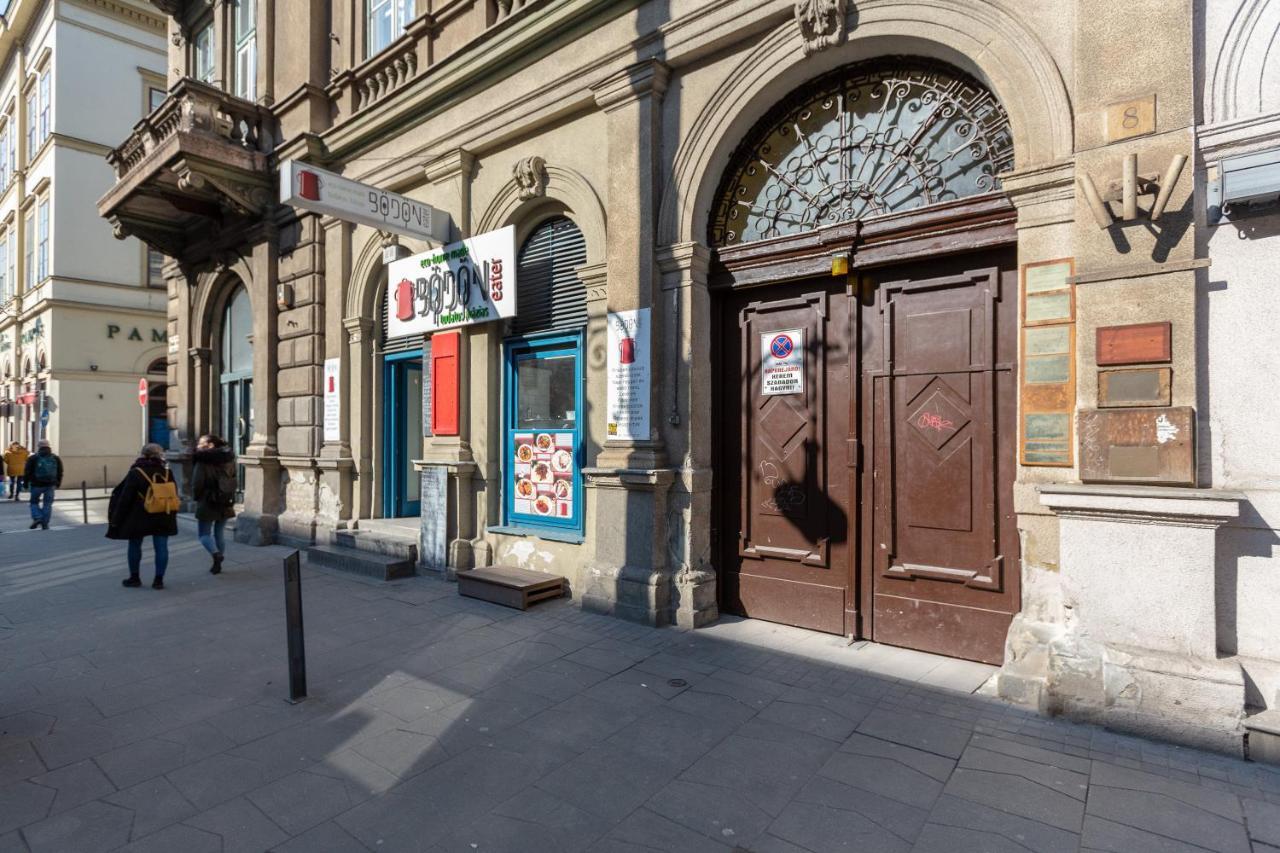 Downtown Elegance By Liberty Bridge - 90m2 Apartment