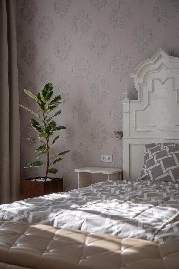 Apartment Downtown Elegance By Liberty Bridge - 90m2 Budapest