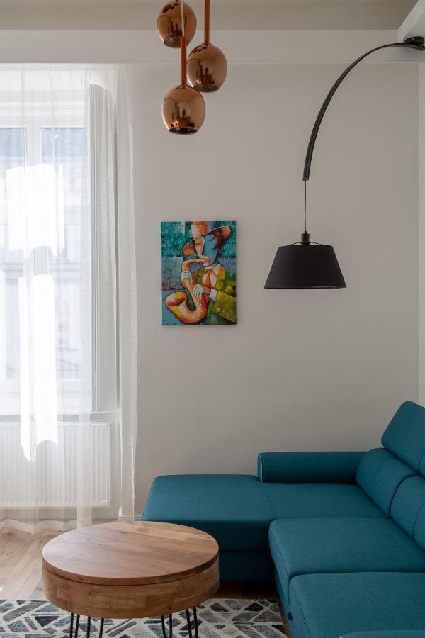 Downtown Elegance By Liberty Bridge - 90m2 *