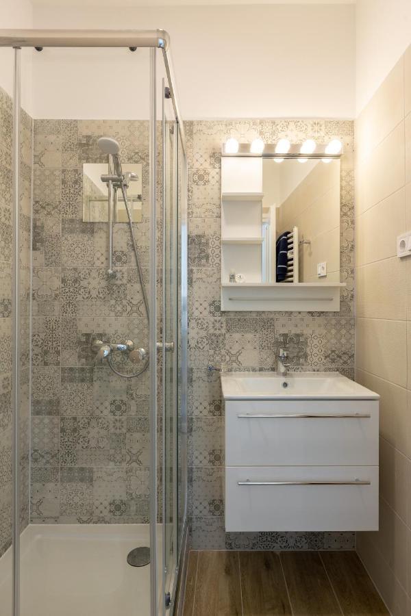 Downtown Elegance By Liberty Bridge - 90m2
