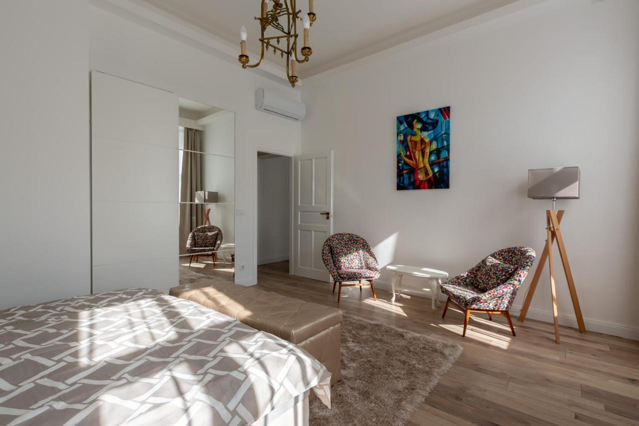 Downtown Elegance By Liberty Bridge - 90m2 Apartment Budapest